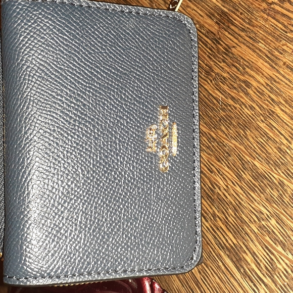 COACH DK BLUE LEATHER TRIFOLD WALLET NWOT - Picture 3 of 10
